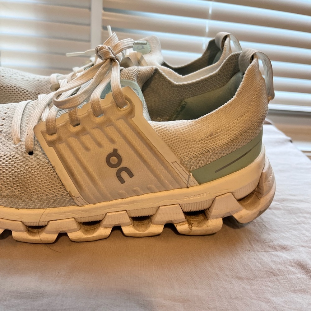 ON running On cloud cloudswift running athletic shoes women’s size 7 white green - Picture 4 of 12